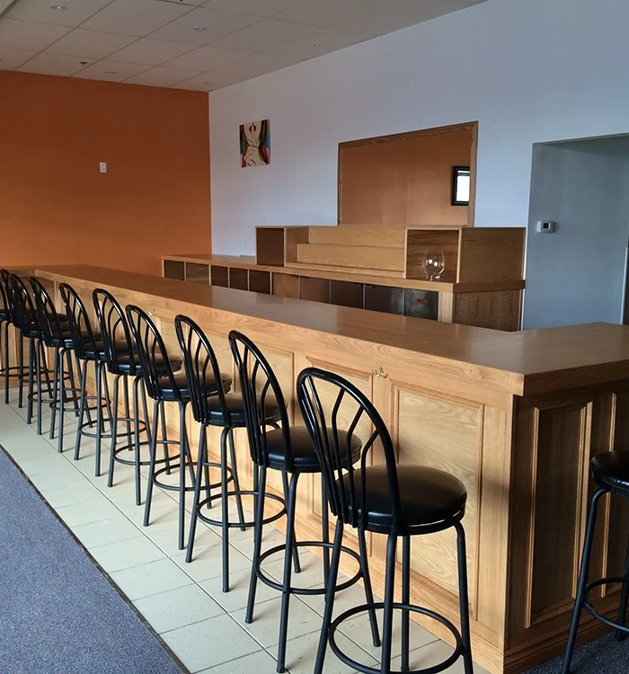 Upper Ottawa & Fennell Bar